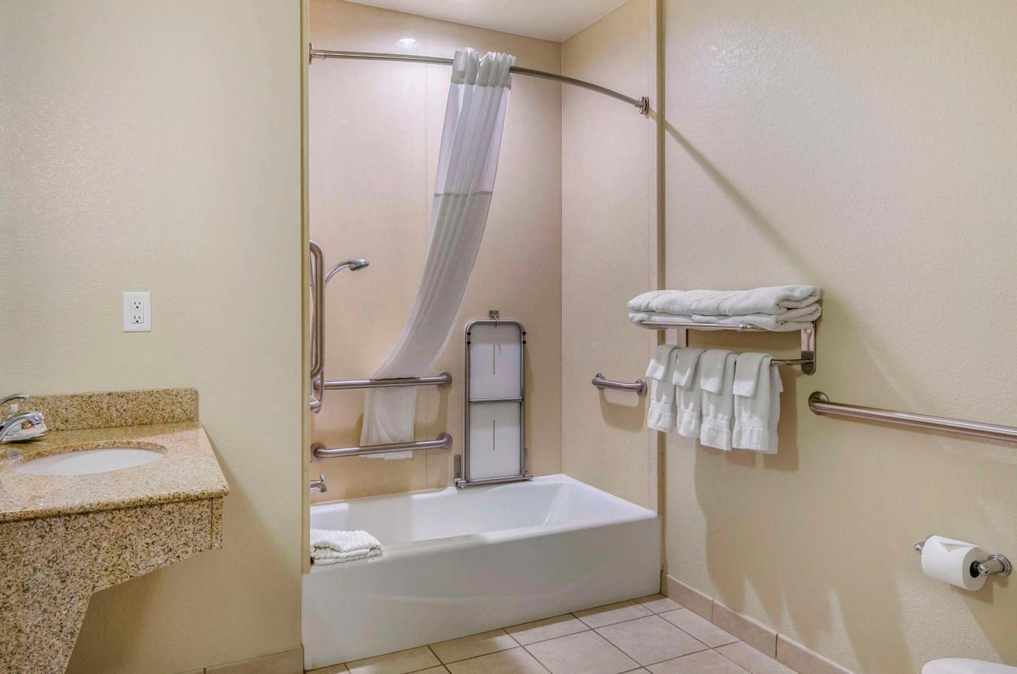 Comfort Suites Helena Airport Εξωτερικό φωτογραφία